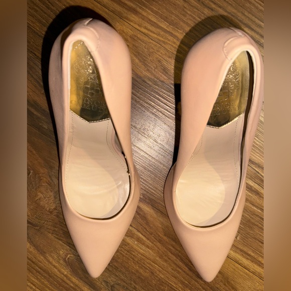VINCE CAMUTO Tan Leather Heels Pumps size 9 - Picture 13 of 15